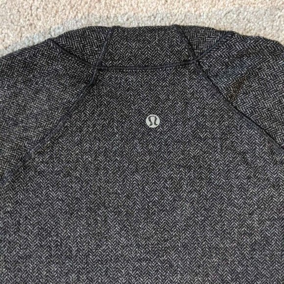 Lululemon Women's 6 Warm Running Top Gray Black - Picture 6 of 6
